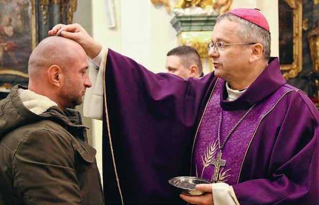 Celem wielkopostnych praktyk jest gotowość serca na przyjęcie Bożej miłości – podkreślił pasterz diecezji