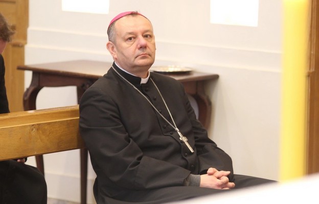 Zakład Karny Zaręba: biskup wizytą u więźniów