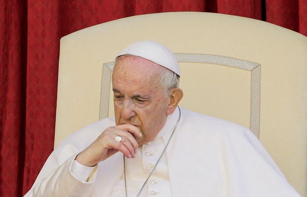 Papież: moraliści mają iść z ludźmi, a nie tylko grozić palcem
