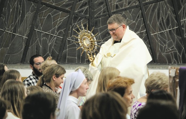 Naczynia połączone