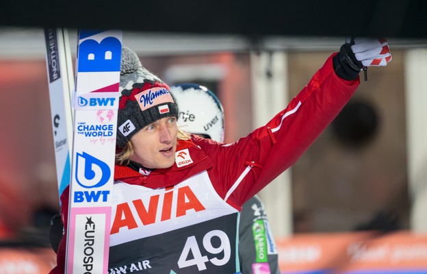 Dawid Kubacki po wygraniu konkursu Pucharu Świata w Lillehammer.