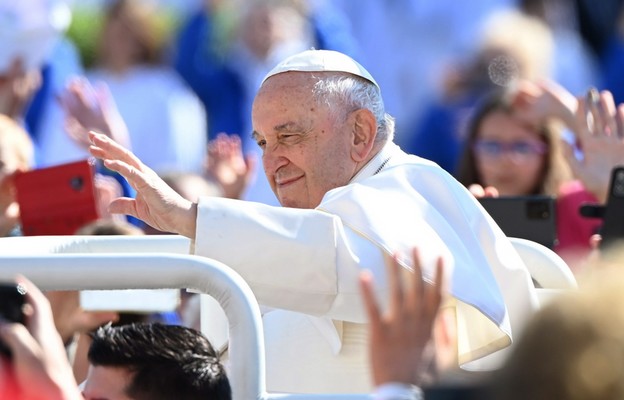 Papież w Budapeszcie: Chrystus nas wyzwą i posyła w świat