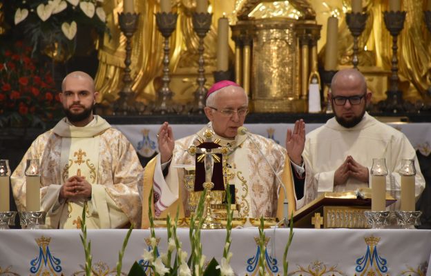 Abp Depo: tam, gdzie zapraszamy Maryję, zawsze jest Chrystus