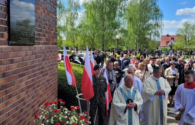 W Nowej Soli upamiętniono kapelanów Wojska Polskiego zamordowanych w Katyniu