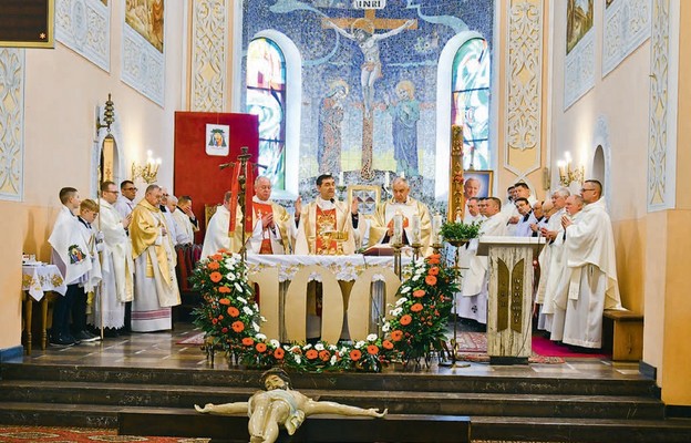 Mszy św. przewodniczył bp Piotr Sawczuk