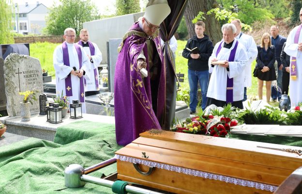 Ciało zmarłej Joanny spoczęło na cmentarzu parafialnym w Kiełczowie