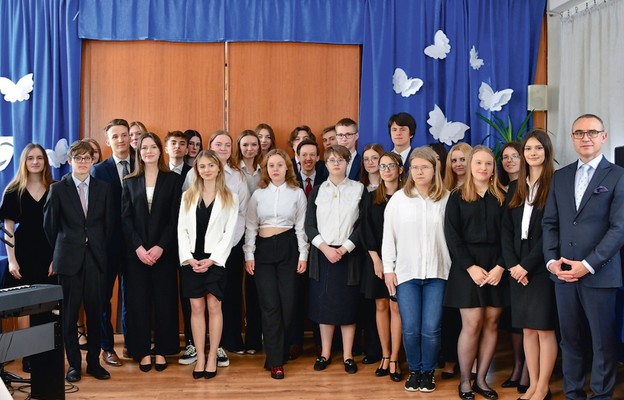 Uczniowie Katolickiego Liceum Ogólnokształcącego w Dąbrowie Górniczej