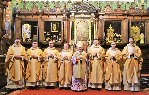 Abp Marek Jędraszewski wyświęcił siedmiu nowych kapłanów