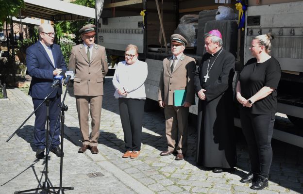 Konferencja prasowa na Ostrowie Tumskim. 