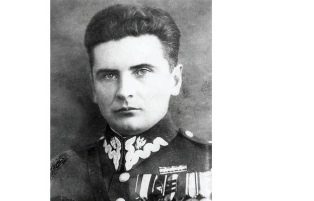 Gen. Stefan Rowecki – komendant główny związku walki zbrojnej
i dowódca armii krajowej