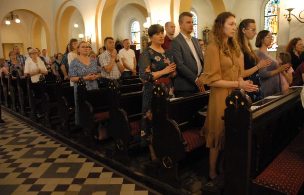 Członkowie Ruchu Światło-Życie Archidiecezji Wrocławskiej ponownie zawierzyli się Maryi Niepokalanej.