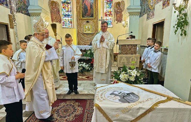 Sztandar będzie dla was symbolem i znakiem – podkreślił bp Krzysztof Chudzio