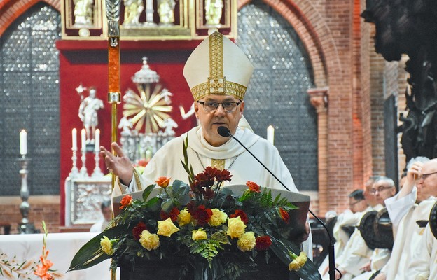 Biskup Jacek Kiciński