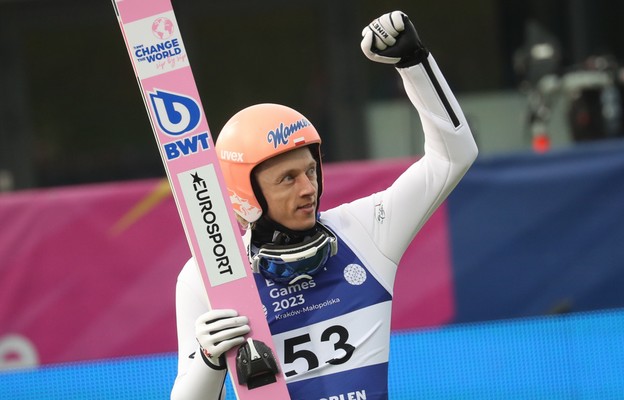 Dawid Kubacki wygrał konkurs skoków narciarskich na Wielkiej Krokwi w Zakopanem