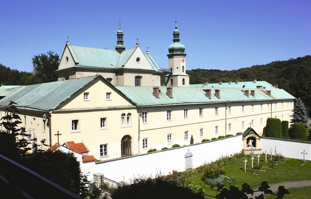 Sanktuarium Matki Bożej Szkaplerznej w Czernej k. Krzeszowic