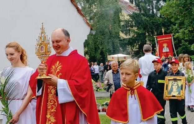 Tradycją jest już procesja z orszakiem św. Filomeny