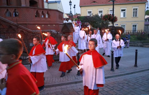 Procesja z do sanktuarium MB Bolesnej