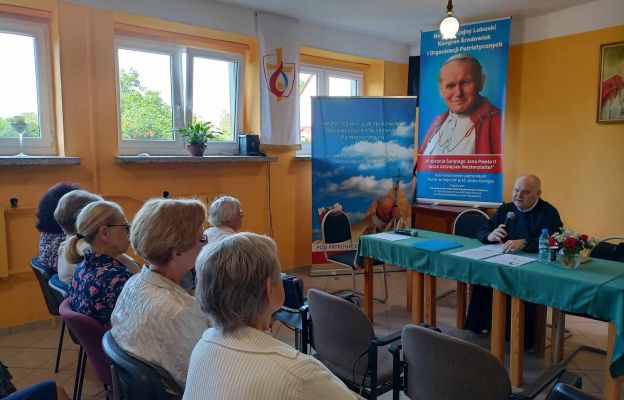 Członkowie wspólnot z części północnej diecezji wysłuchali konferencji redemptorysty o. Waldemara Sojki