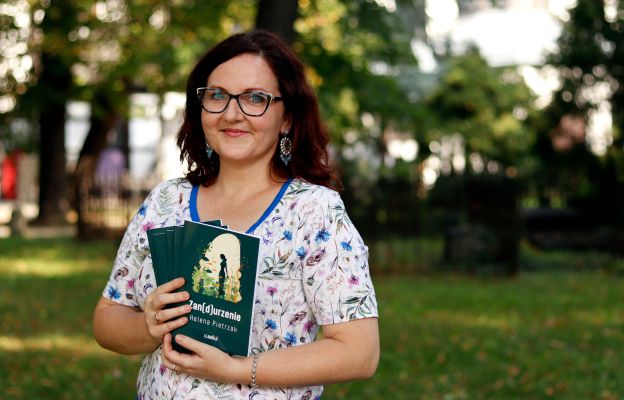 Helena Pietrzak – świdnicka polonistka, bibliotekarka i poetka. Swoją miłość do słowa dzieli z innymi pasjami: należy do katedralnego chóru „Tactus Sonus”, udziela się również w Świdnickim Stowarzyszeniu Rekonstrukcji Historycznych.