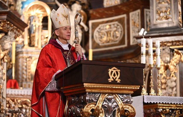 Bp Adam Bałabuch zachęcał do mężnej wiary, której uczy życiorys św. Wacława.