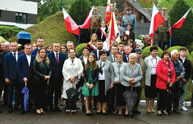 W miejscu upamiętniającym  bolesne wydarzenia