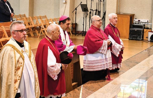 Uroczysty ingres biskupa do świątyni