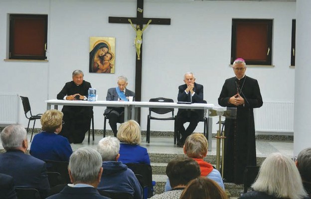 Sesja naukowa odbyła się pod patronatem biskupa legnickiego