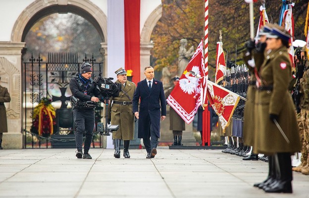 Zbierajmy się, dyskutujmy, ale niech Polska niepodległa i suwerenna będzie najważniejsza – zaapelował prezydent Andrzej Duda