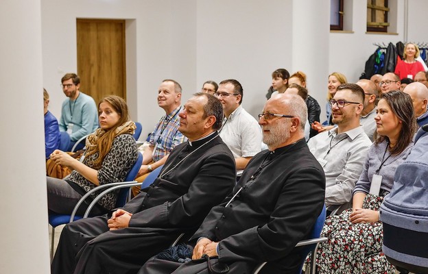 Gośćmi spotkania byli bp Piotr Wawrzynek i o. Krzysztof Czerwionka CR