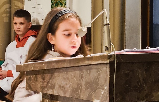 Dzieci też mogą angażować się  w liturgię