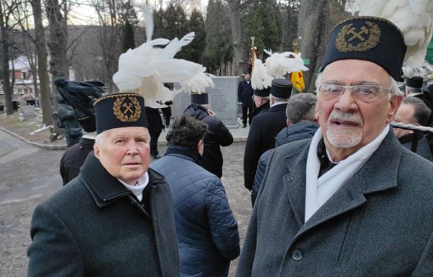 Uroczystości na cmentarzu przy ul. Moniuszki w Wałbrzychu