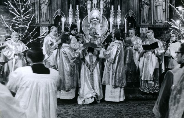Udzielenie sakry biskupiej ks. Pawłowi Sosze przez kard. Karola Wojtyłę 26.12.1973