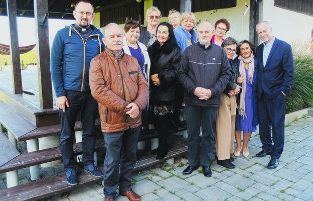 Przyjaciele bp. Jana Niemca ze szkolnej ławy z wychowawcą