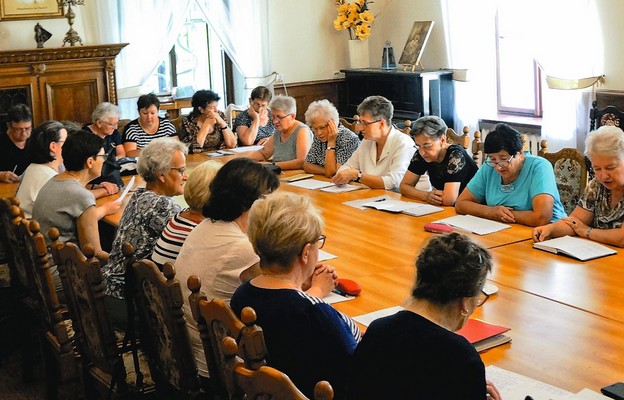 Obecnie w naszej archidiecezji jest 19 wdów konsekrowanych. Spotkania odbywają się przy brzozowskiej kolegiacie raz w miesiącu