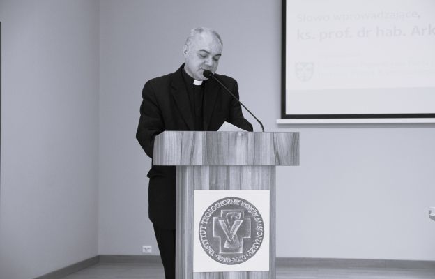 Na Uniwersytecie Papieskim Jana Pawła II w Krakowie ks. prof. Arkadiusz Baron prowadził do chwili obecnej wykłady...