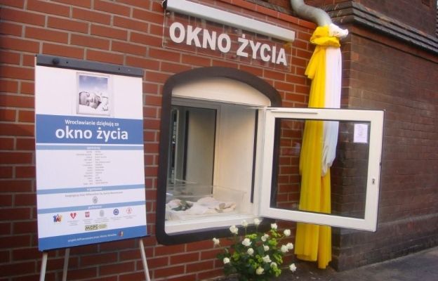 Wrocławskie Okno Życia działa już prawie 15 lat i uratowało 22 dzieci.
