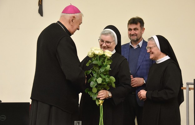 Wierni podziękowali biskupowi w 32. rocznicę utworzenia diecezji