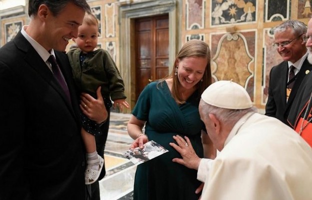 Franciszek przyjmuje członków Fundacji Papieskiej