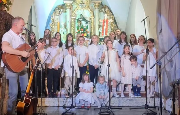 Koncert w Piskorzowie nie był jedynie muzycznym występem; był modlitwą i celebracją miłosierdzia Bożego