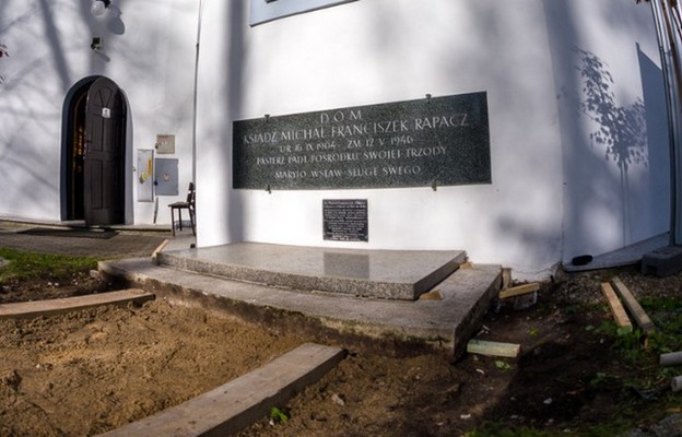 Zakończyła się ekshumacja szczątków ks. Michała Rapacza