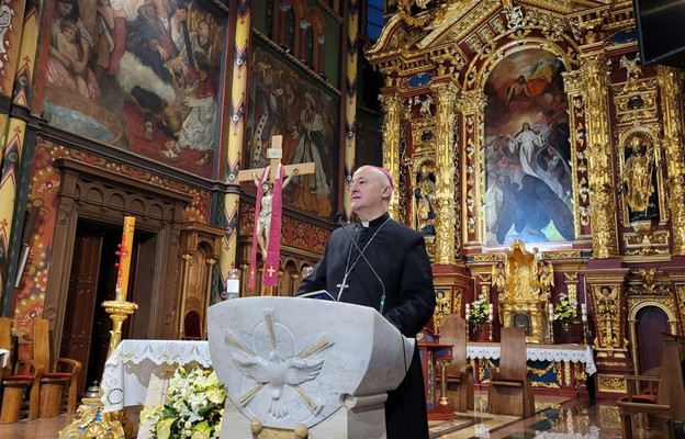 Bp Ważny do księży z diecezji sosnowieckiej: Musimy się zmierzyć z naszym myśleniem o sobie
