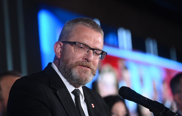 Poseł Konfederacji Grzegorz Braun uzyskał mandat do Parlamentu Europejskiego