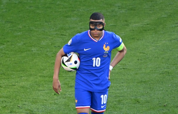 Francja w 1/8 finału zmierzy się z Belgią.  Na zdjęciu Kylian Mbappe