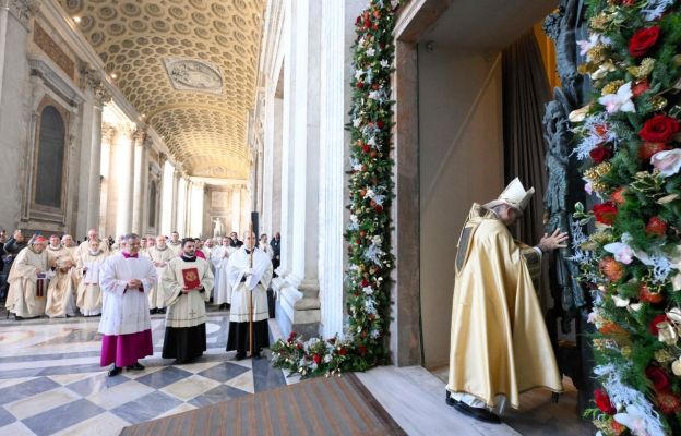 Kard. Reina otworzył drzwi święte w bazylice św. Jana na Lateranie