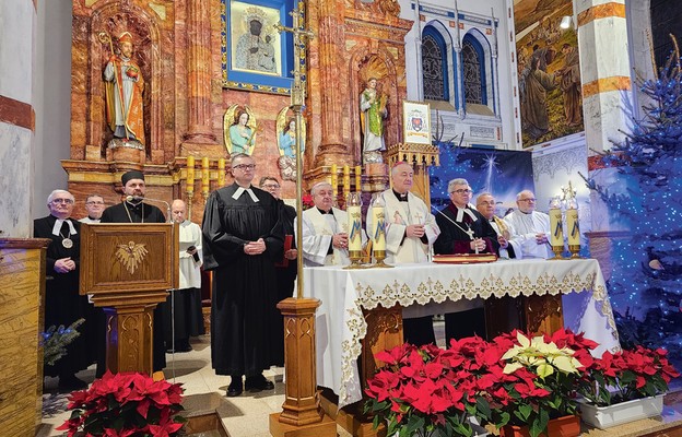 Wspólne błogosławieństwo uczestników modlitwy