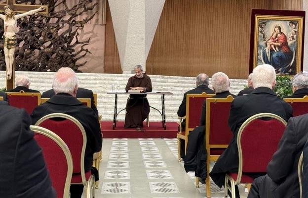 Rekolekcje Kurii Rzymskiej: nadmierna aktywność ucieczką od tematu śmierci