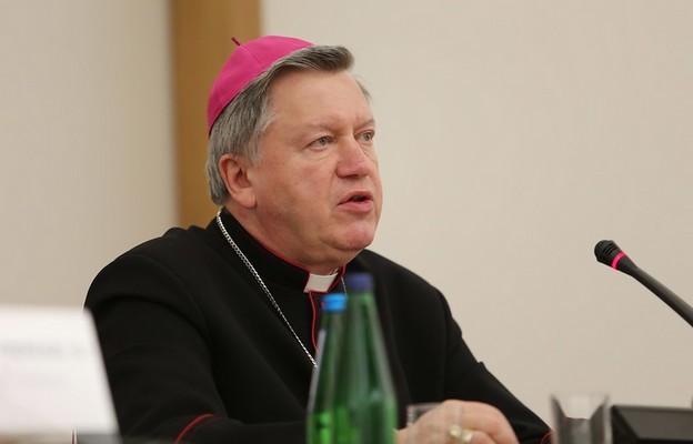 Abp Kupny: MEN nie uwzględnił opinii i postulatów przedstawianych w spotkaniach