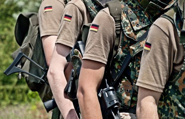 Żołnierze armii niemieckiej. Czy zostanie przywrócony obowiązkowy pobór?