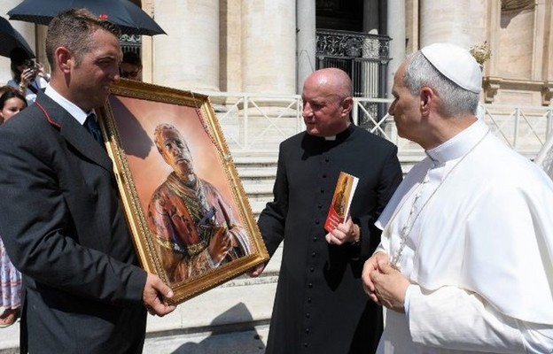 Papież Leon XIV pobłogosławił obraz św. Andrzeja Boboli, który przywiózł ks. Krzysztof Korcz